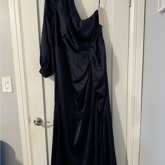 NEW Reverly Satin Navy Dress - Picture 3 of 6